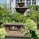 The Stables Townhouse 3* Birr