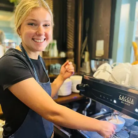 The Stables Townhouse Гостевой дом