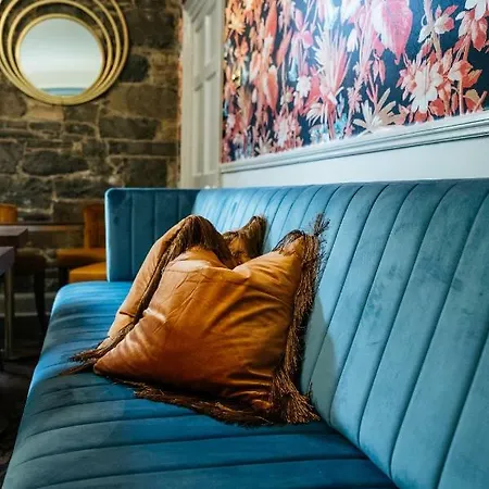 Гостевой дом The Stables Townhouse Бирр