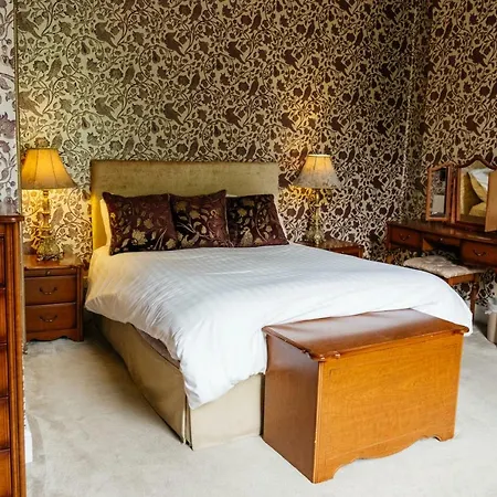 The Stables Townhouse Гостевой дом