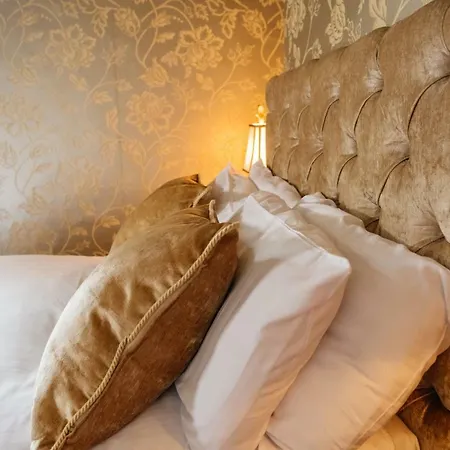 The Stables Townhouse 3* Birr