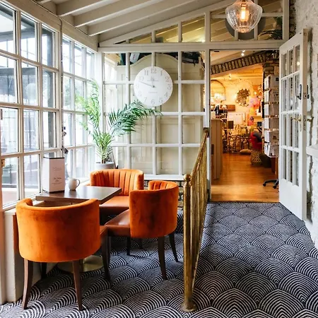 Гостевой дом The Stables Townhouse Бирр