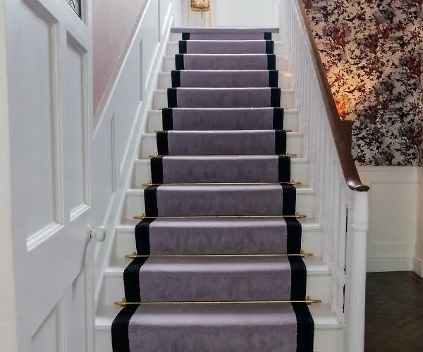 The Stables Townhouse Guest house 3*